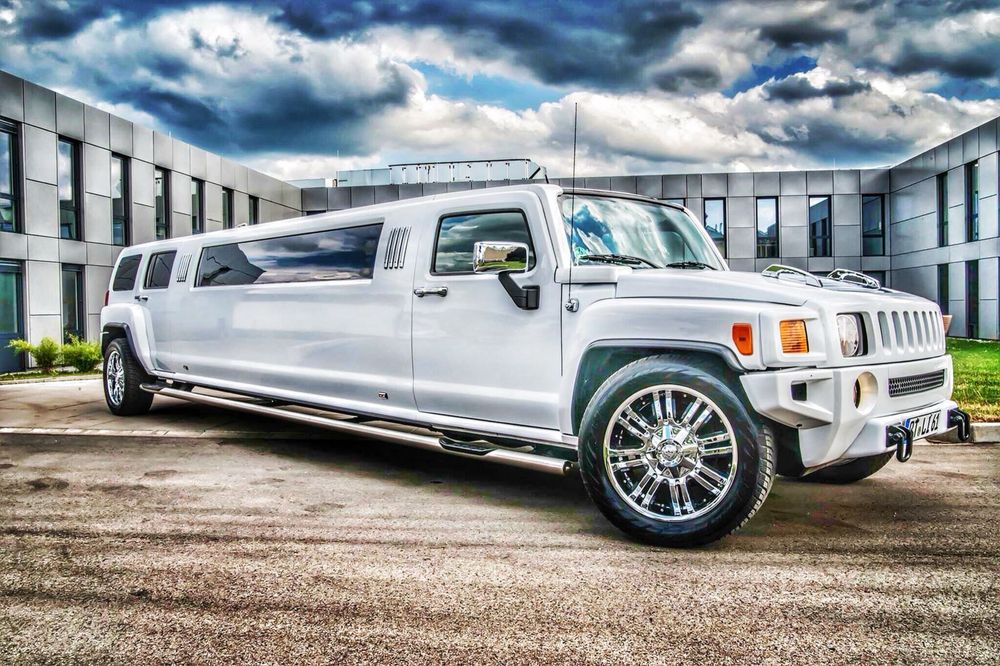 Limuzina Hummer H2 H3 de inchiriat / inchirieri limuzine hummer nunta