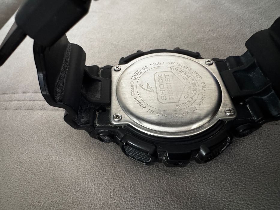 Часовник G-shock