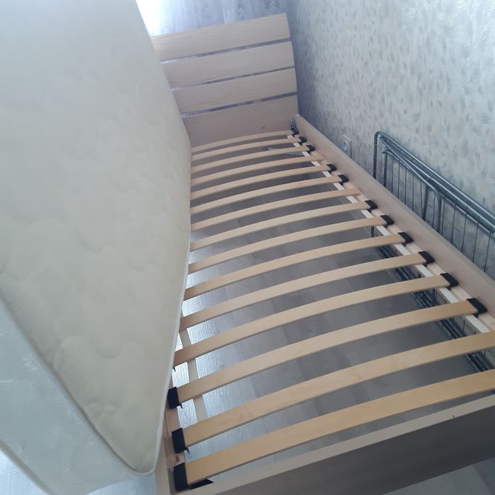 Кровать полутороспальный