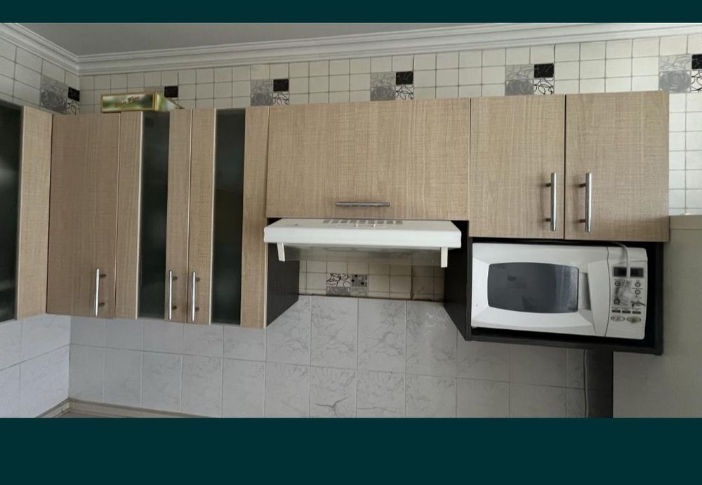 продаю кухонный гарнитур