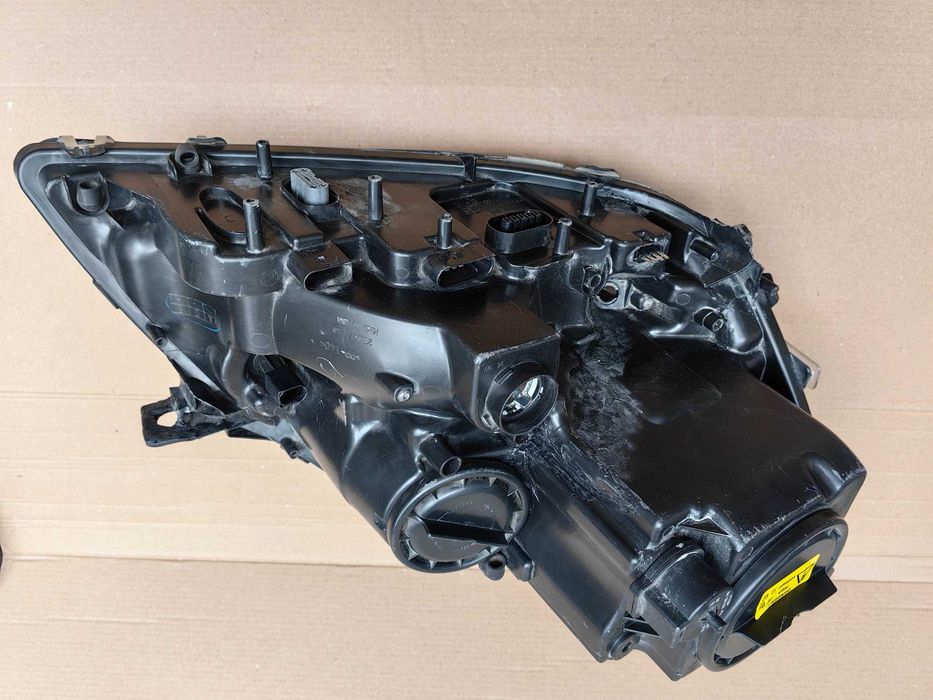 Фар за Mercedes GL X164 Bixenon / Мерцедес ГЛ Х164 Биксенон