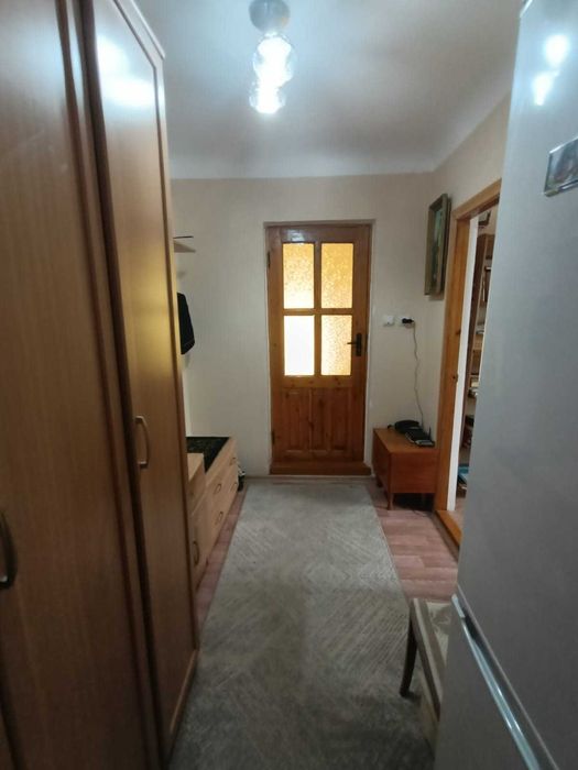 Продам пол дома с гаражом, сараем