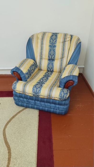 Диван б/у в хорошем состоянии