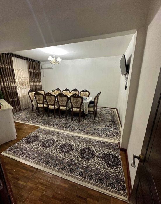 Продается 4/4/5 квартира ТТЗ Ахмад Югнаки