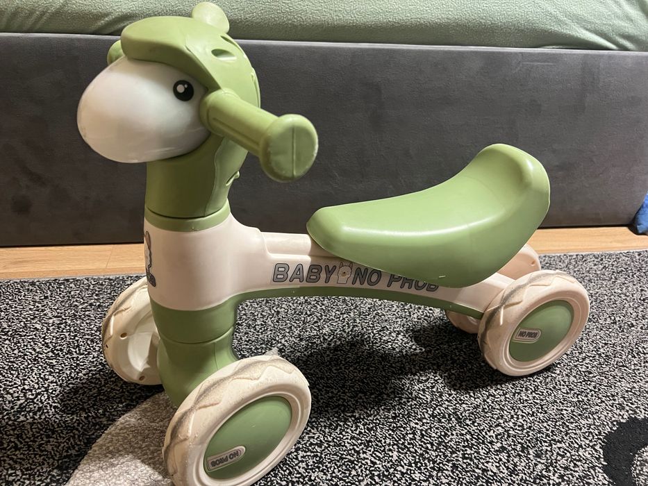 Bicicletă oiță cu 4 roți