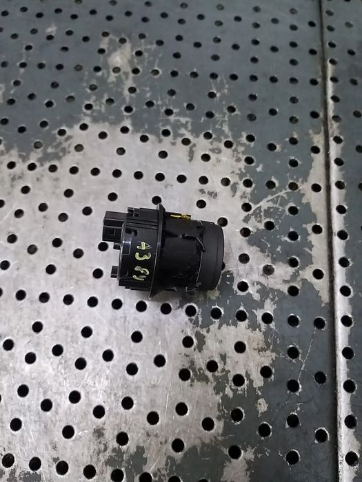 Buton volum radio audi a3 8y 8y0919616