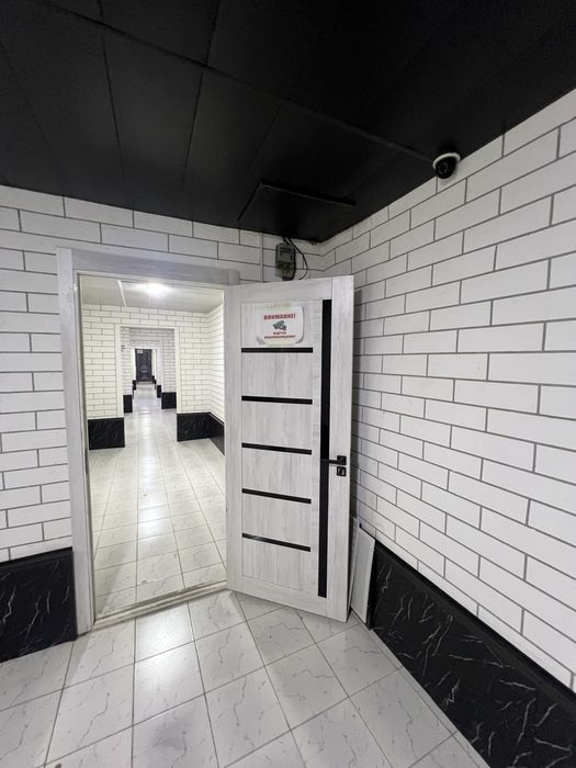 Аренда под офис АкфаМедЛайн, недалеко метро Беруний 28м2 2 комната