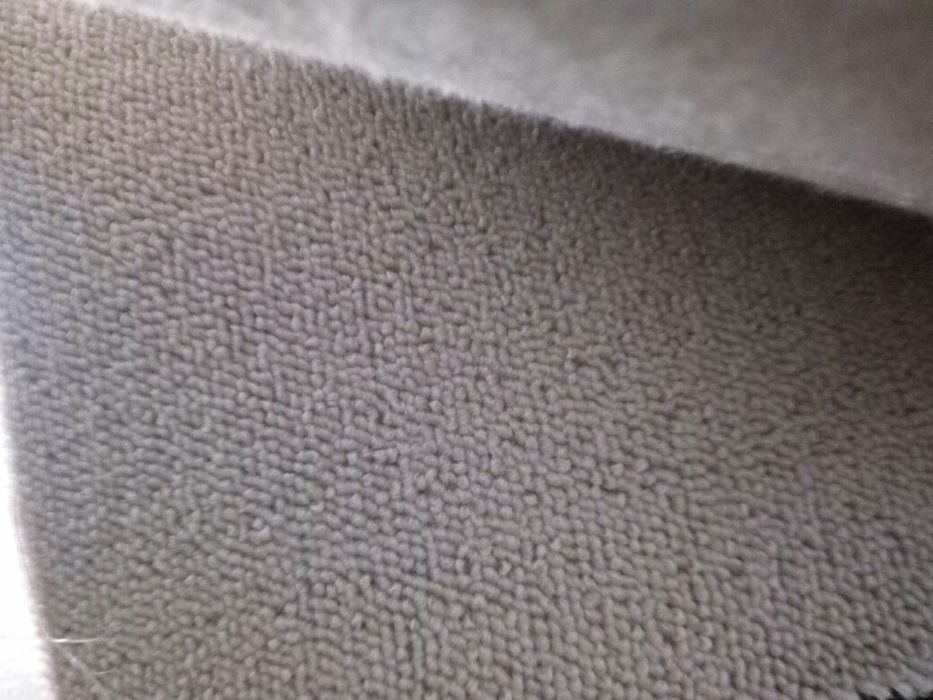 Нов мокет,цвят шампанско