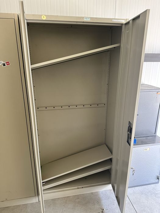 Метални шкафове