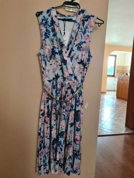 Рокля Mohito флорален принт