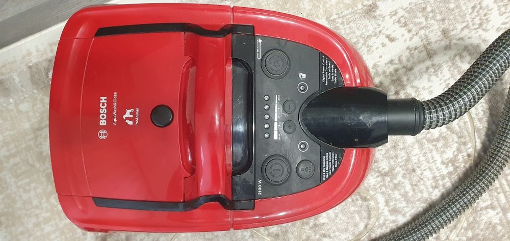 Моющий пылесос Bosch