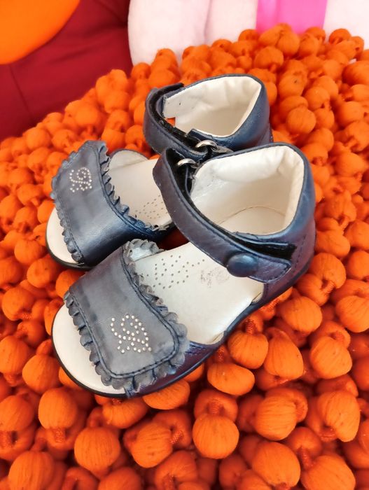 Сандали за бебе момиченце 18 номер