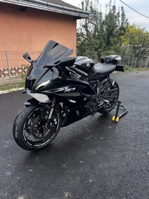 Yamaha R7 2023 A2