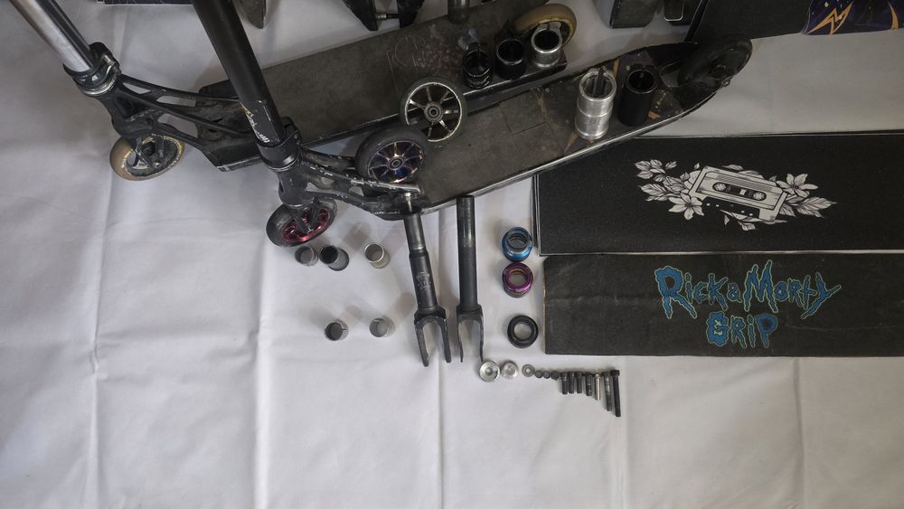 Продам запчасти на трюковой самокат