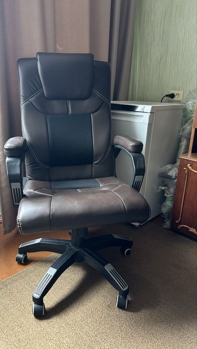 Кресло комьпьютерное офисное