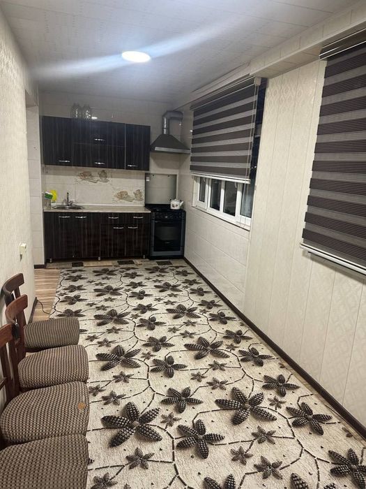 Yakkasaroyda hamma sharoyitga ega bolgan3xonali  kvartira bor