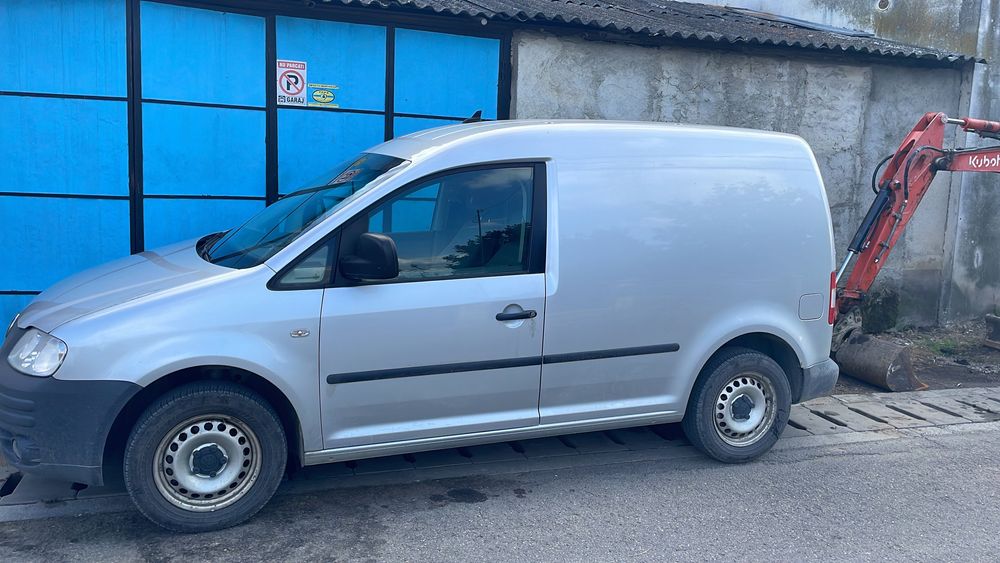 Vând Volkswagen Caddy