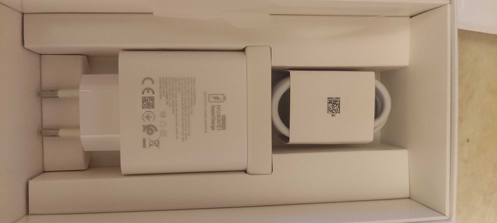 Продавам Huawei 70 PRO H-MAGE Закупен днес от Виваком