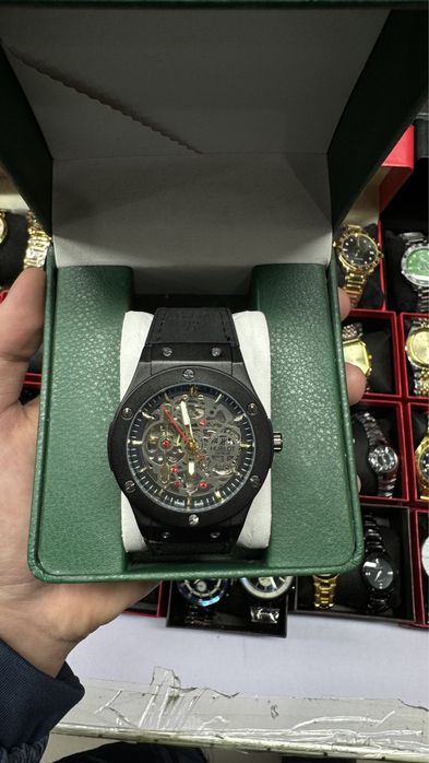 часы Hublot Big Bang Skeleton