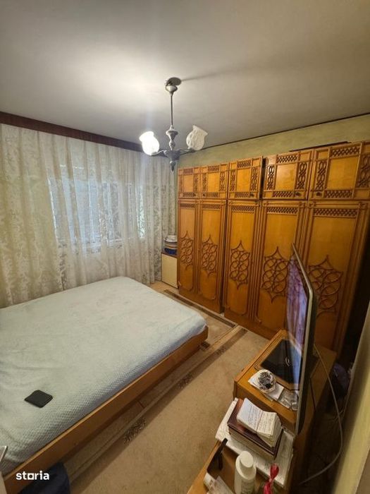 Apartament 3 camere, 68 mp, zona Rovine