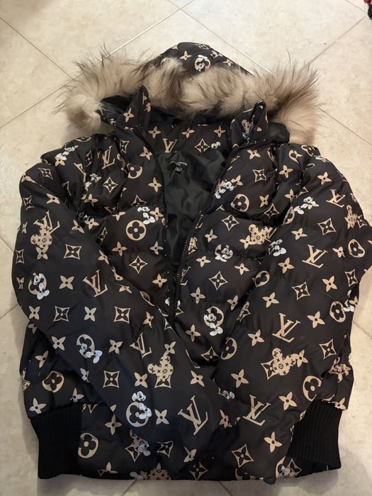 Дамско яке Louis Vuitton с пух