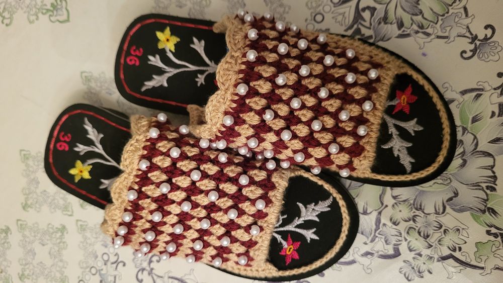 Домашние тапочки ручной работы