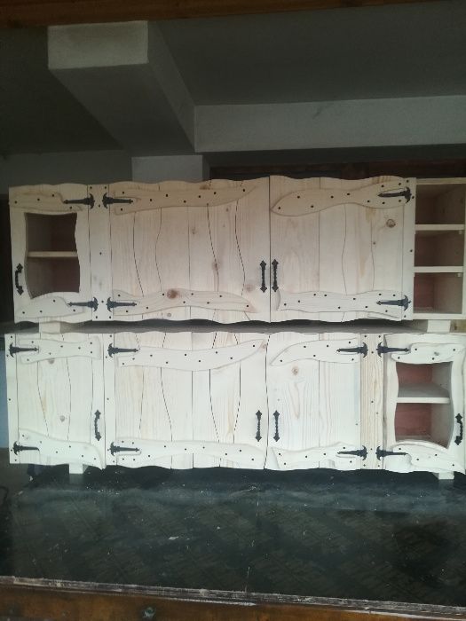 Кухненски шкафове от чам