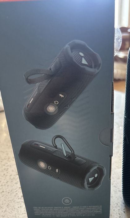 Колонка новая JBL