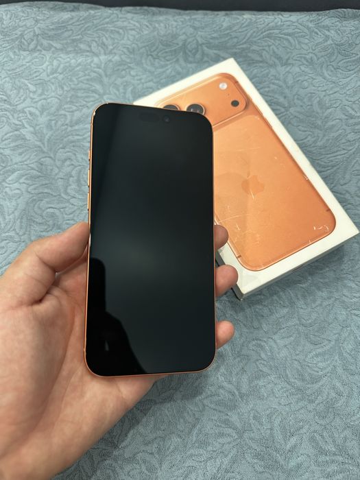 iPhone 17 Pro Max 256GB Cosmic Orange