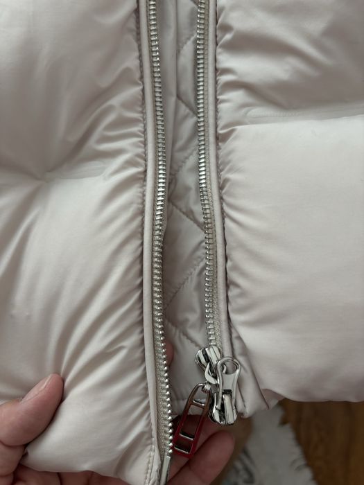 Продам куртку MaxMara в отличном состоянии