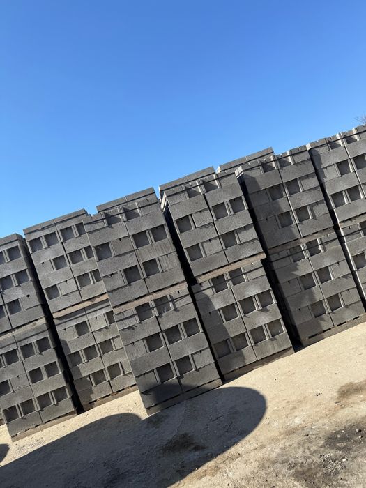 Boltari din beton vibropresati