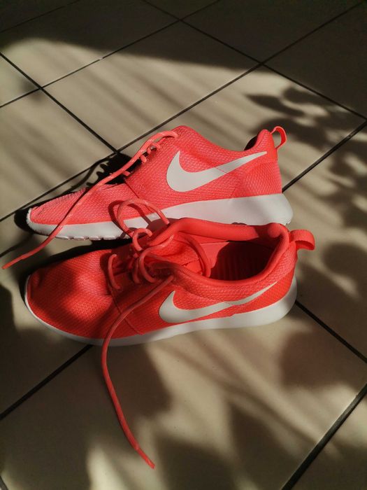 Дамски Маратонки Nike розови, зелени и оранжеви