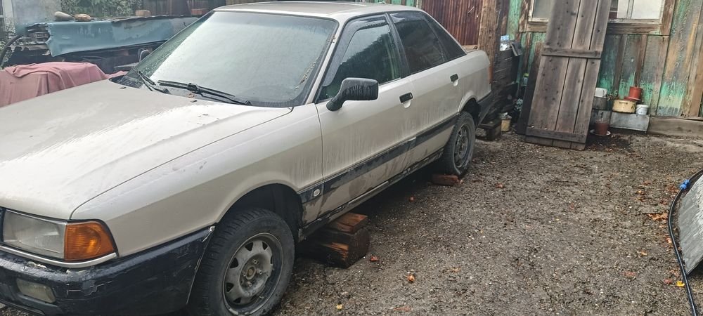 Продам Ауди 80 .