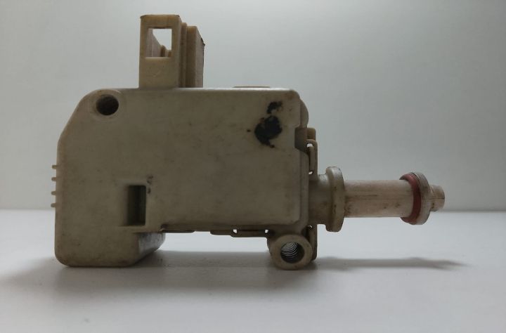 Motoras  Clapeta Rezervor 3B0959781 Audi A6  seria