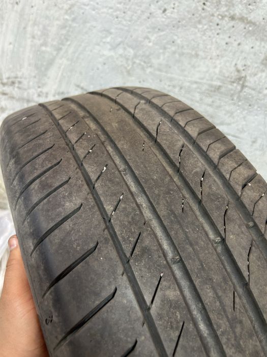 Продам комплект автошин на 19