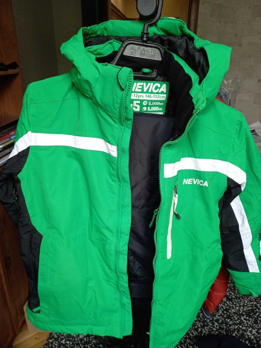 Детски скиорски екип и зимни якета