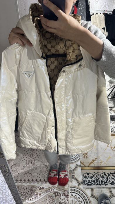 Сырт киімдер сатылады