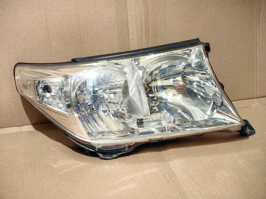 Оригинален фар Toyota Land Cruiser 200 / Тойота Ленд Крузер 200