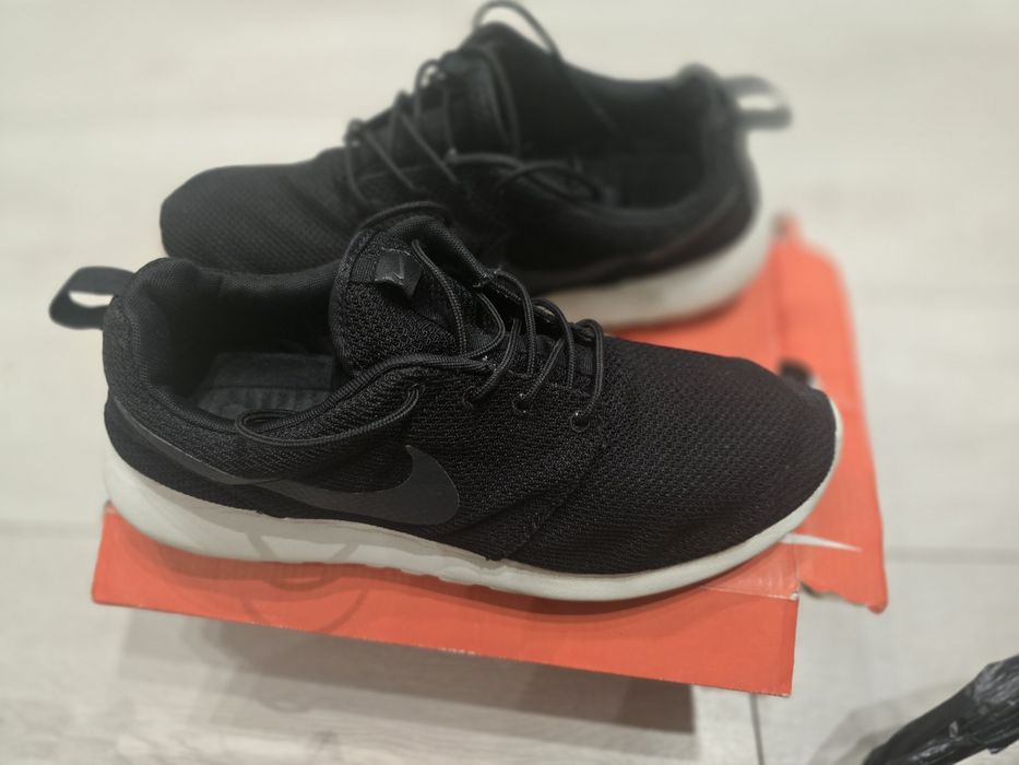 Adidasi  Nike second hand nr 46 originali in cutie