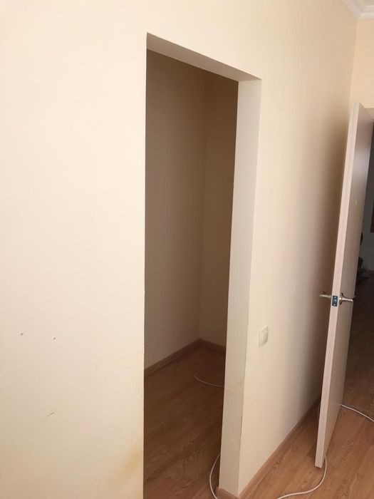 Продаётся трёх комнатная квартира .