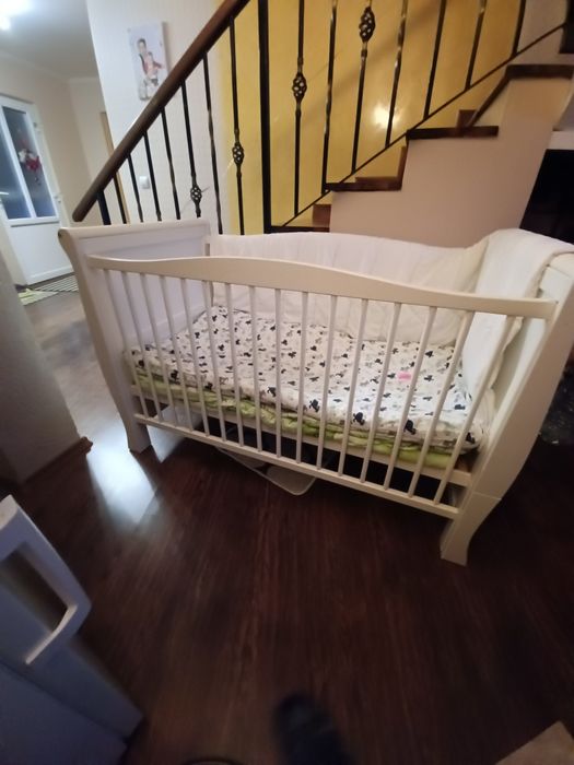 Pătuț bebe din lemn