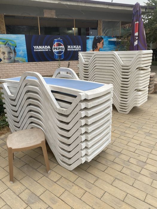 Лежаки для бассейна оптом