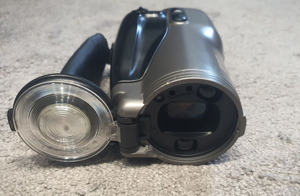 Canon Epoca – aparat foto vintage pe film 35mm, ca nou, testat cu surs