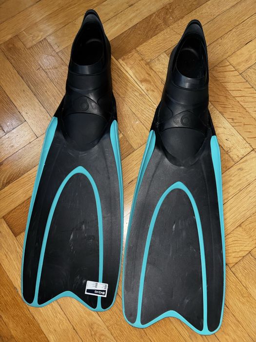 Чисто нови плавници Decathlon Subea (размер 42/43) – за шнорхелинг и гмуркане