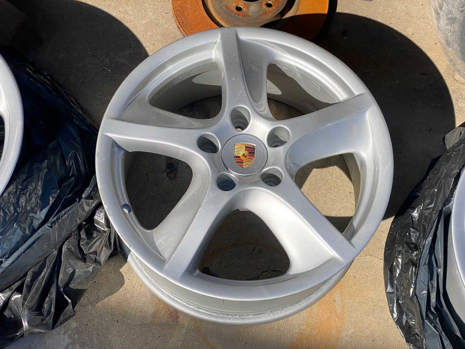 Стилен комплект алуминиеви джанти 18” за Porsche Cayenne
