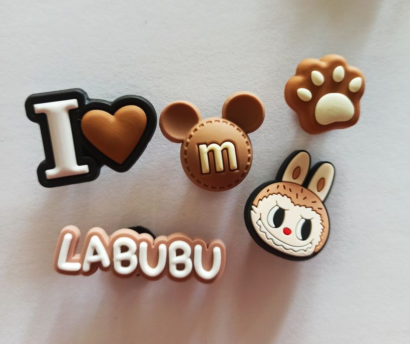 Labubu значки за crocs