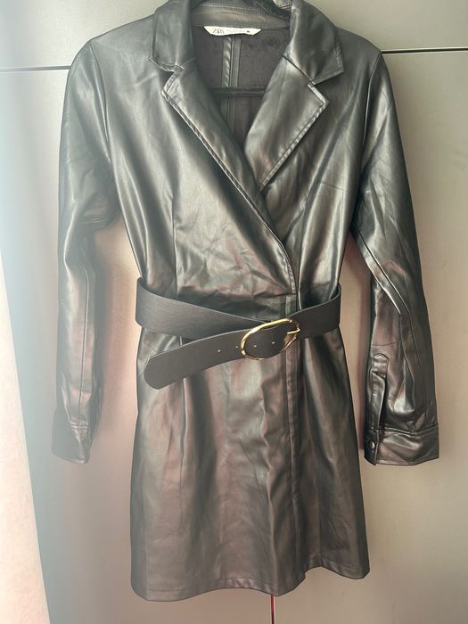 Черна кожена рокля