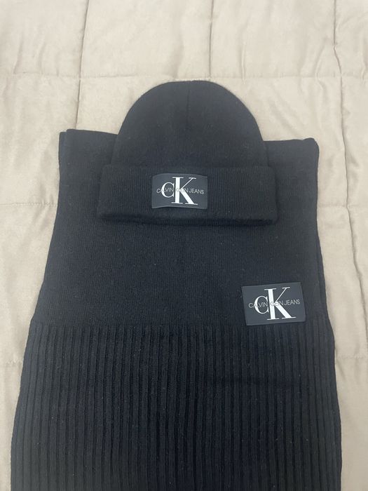 Продам комплект Calvin Klein