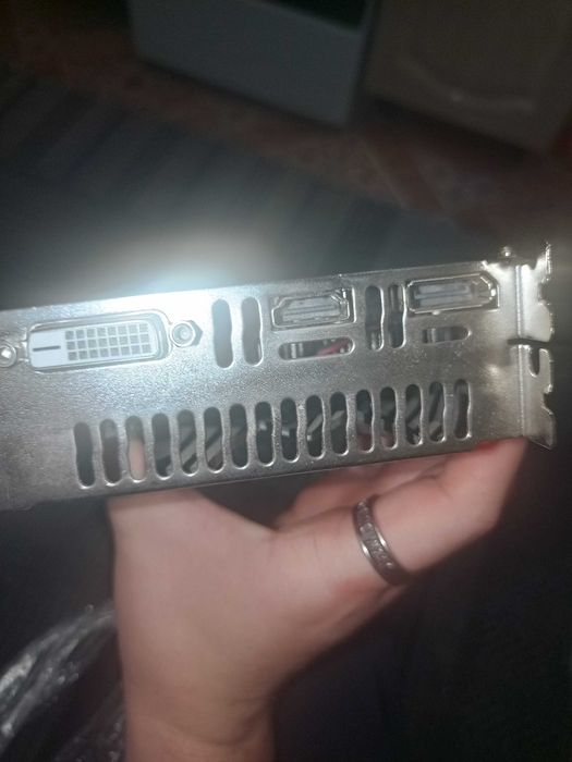 Видеокарта Nvidia 1050Ti