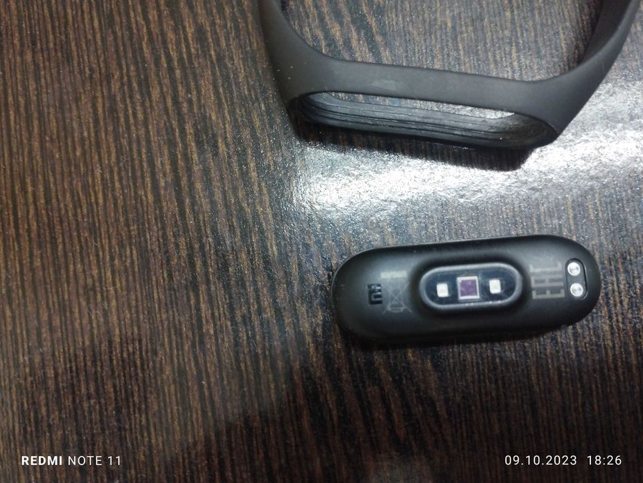 Mi 4 (nfc) braslet sotiladi